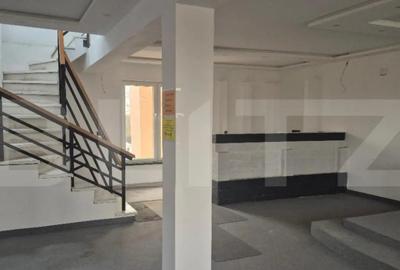 Apartament cu 4 camere decomandat în Careiului - 3