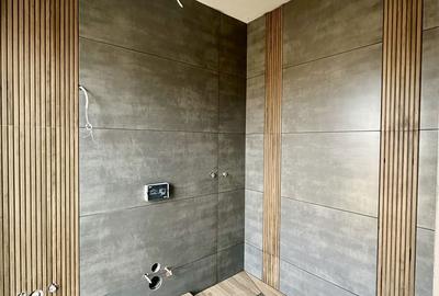 Casă cu 4 camere în Bucium