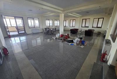 Spațiu comercial, de 380 mp, în Central