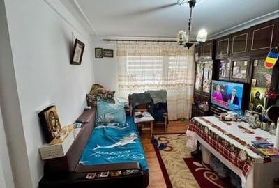 Apartament cu 2 camere decomandat, mobilat în Podu Roș