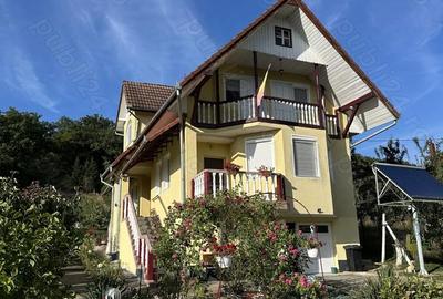 Casă cu 4 camere cu Teren 1137 Mp în Corunca - 1