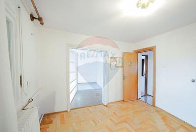 Casă cu 5 camere cu Teren 508 Mp în Central - 19