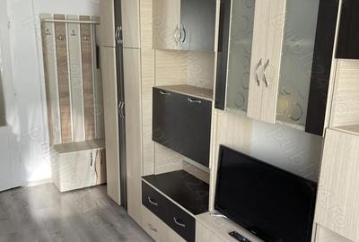 Garsonieră semidecomandată în Uzina 2 - 2