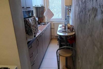 Apartament cu 3 camere semidecomandat în Central - 8