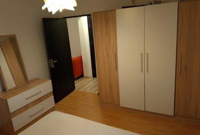 Apartament cu 3 camere semidecomandat, mobilat în Titan - 9