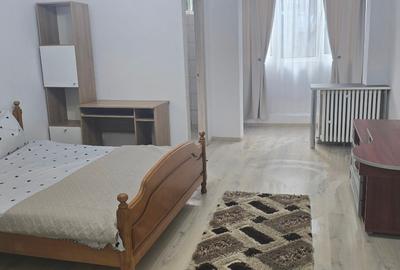 Închiriez apartament o camera pe perioada untold