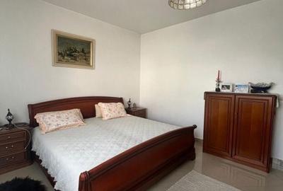 Casă cu 4 camere cu Teren 400 Mp în Central