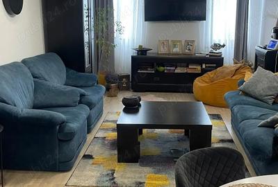 Apartament cu 4 camere semidecomandat în Central - 2