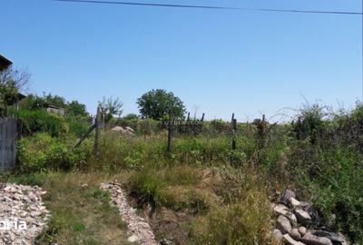 Casă cu 2 camere cu Teren 848 Mp în Central - 1