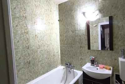 Apartament cu 3 camere semidecomandat în Berceni - 2