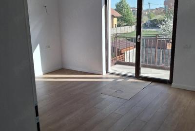 Casă cu 4 camere cu Teren 300 Mp în Giroc - 2