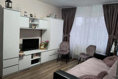Apartament cu 3camere de vanzare - 3