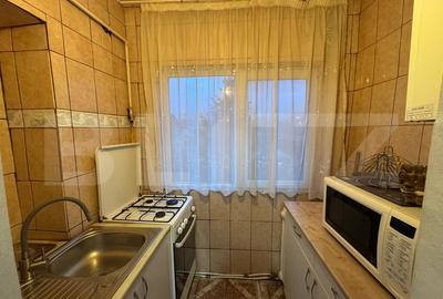 Apartament cu 3 camere de inchiriat, zona Bradet - 7