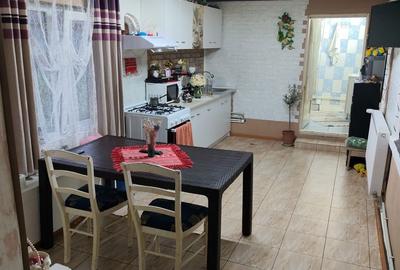 Casă cu 4 camere cu Teren 700 Mp în 23 August - 2