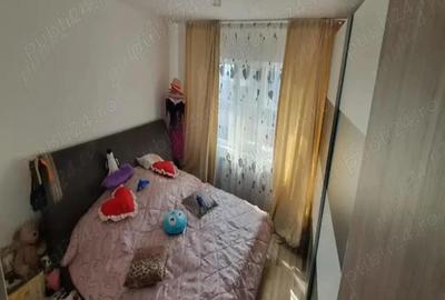 Apartament de vanzare 3 camere decomandat , situat in Zona Lunei - 5