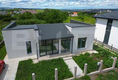 Casa deosebita plan parter cu 4 camere in Visani