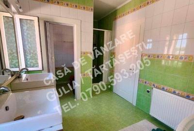 Casă cu 5 camere cu Teren 560 Mp în Gulia