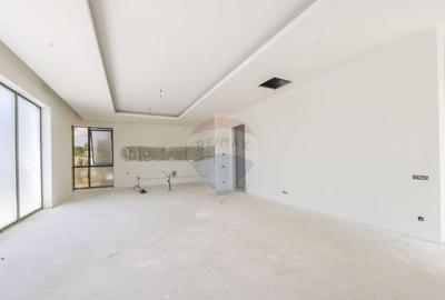 Casă cu 5 camere cu Teren 347 Mp în Borhanci - 9