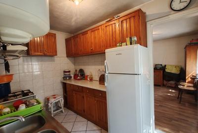 Chiajna casa veche cu teren stradal in centru - 9