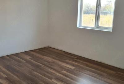 Casă cu Teren 350 Mp în Cojasca - 2