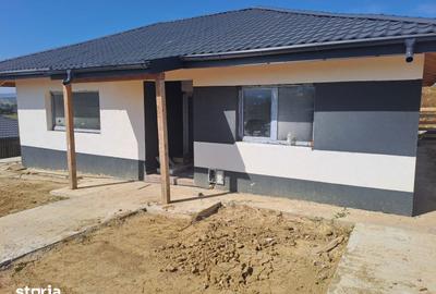 Casă cu 4 camere cu Teren 450 Mp în Bârnova - 3
