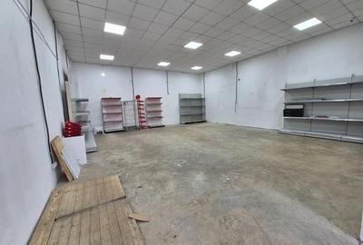 Spațiu comercial, de 132 mp, în Central - 4