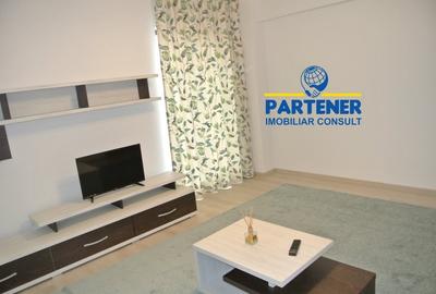 Apartament cu 3 camere semidecomandat, mobilat în Craiovei