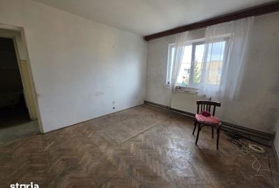 Apartament cu 2 camere semidecomandat în Florilor - 2