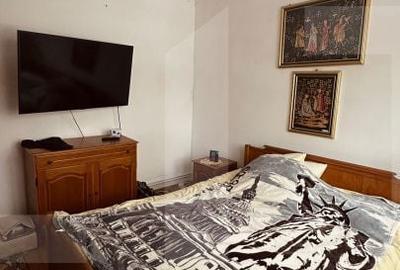 Apartament cu 3 camere semidecomandat în Grădiște - 1