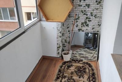 De vanzare apartament cu 3 camere 2 bai intrare Racadau - 6