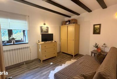 Apartament cu 3 camere, mobilat în Castelul Peleș - 4