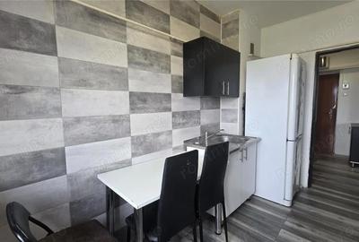 Apartament cu 2 camere decomandat în 1 Mai - 1