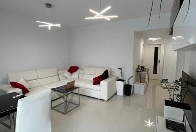 Vând apartament 3 camere  , parter  , utilat mobilat , loc de parcare privat ,!