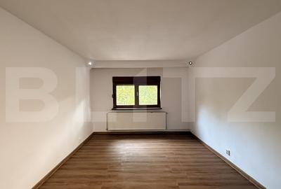 Apartament 3 camere decomandat, et. 1, 72 mp, zona 1 Mai - 6