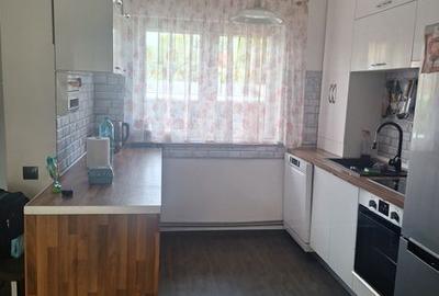 Casă cu 3 camere cu Canalizare în Șura Mare - 4