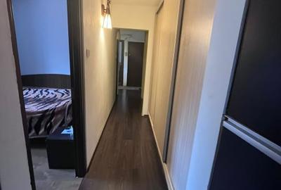 Apartament cu 3 camere decomandat, mobilat în 1 Mai - 9