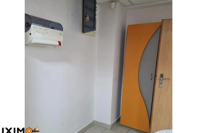 Spațiu comercial, de 55 mp, în Central - 4