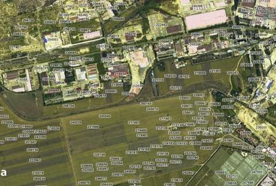 Teren de 2000 mp, în Zona Industrială - 4