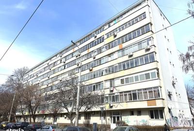 Apartament cu 2 camere semidecomandat, mobilat în 1 Mai