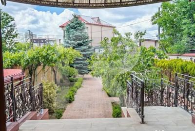 Casă cu 7 camere cu Canalizare în Eroii Revoluției - 16