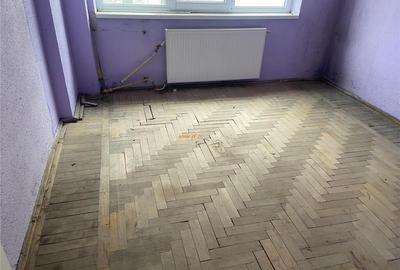 Apartament 2 camere ,50 mp , cartier Gara , et 3/4 , liber - 2