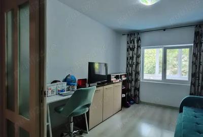 Apartament cu trei camere, zona Bradet - 5