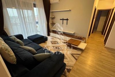 Apartament cu 3 camere decomandat în Girocului