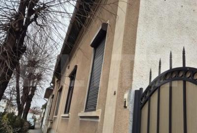 Casă cu 3 camere cu Teren 400 Mp în Central - 8