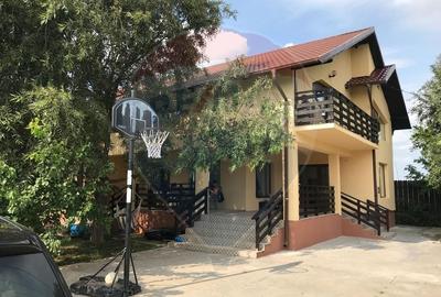 Casă cu 6 camere cu Teren 572 Mp în Central - 23