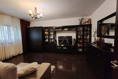 Apartament cu 3 camere decomandat în 13 Septembrie