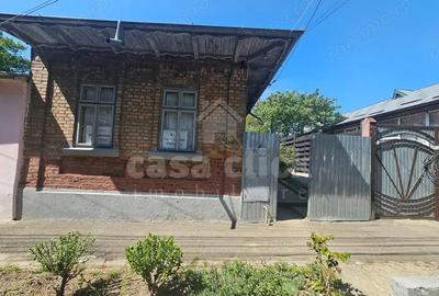 Teren 458 mp cu casa de 164 mp, Str. Razboieni langa Str. Basarabiei - 6