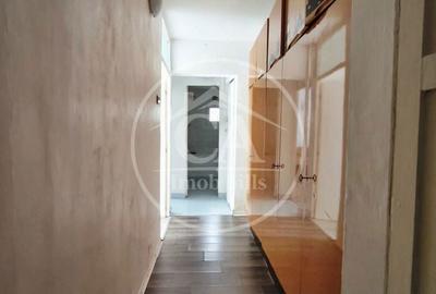 Apartament cu 3 camere decomandat în Decebal