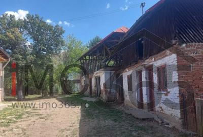 Casa veche si teren Izvorani - toate utilitatile - 3