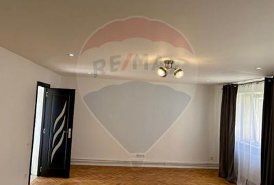 Apartament cu 3 camere decomandat, mobilat în Est - 3